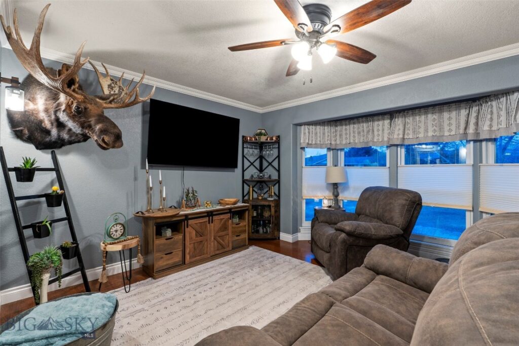 313 S Harrison Avenue, Townsend MT 59644