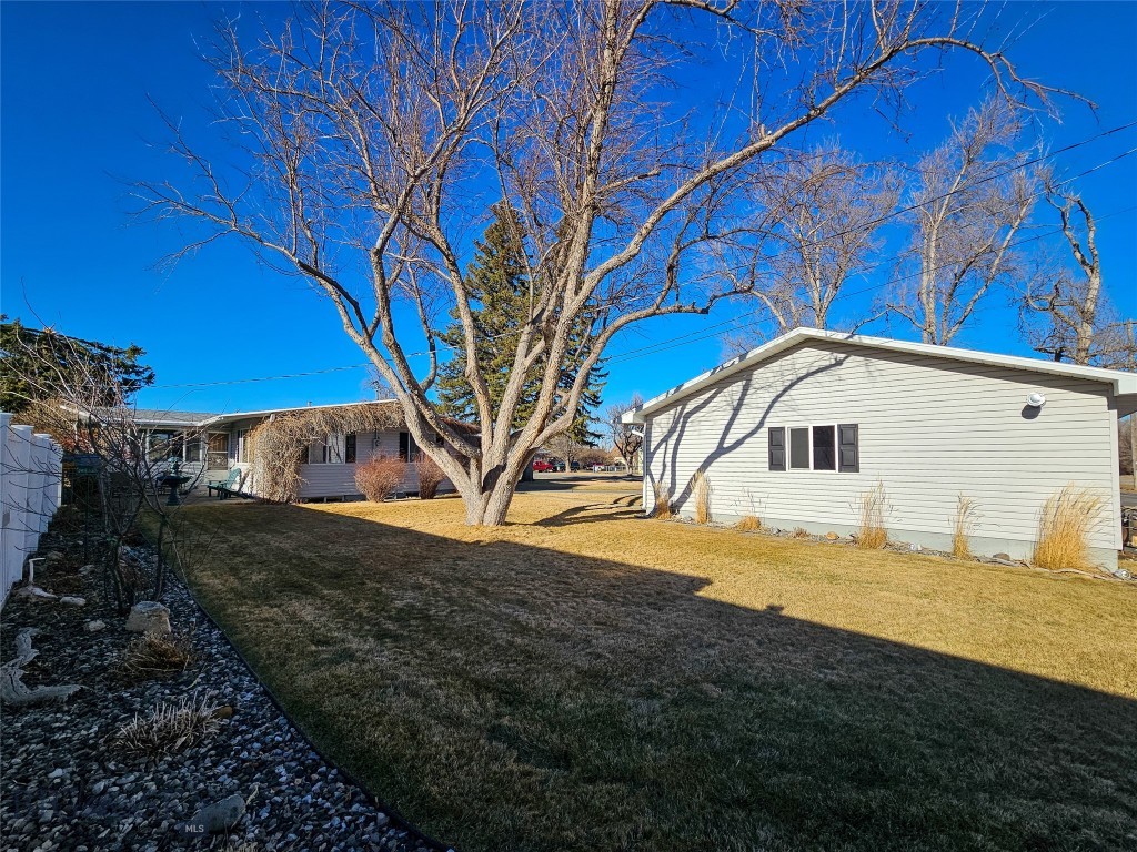 319 E 7th Avenue, Big Timber MT 59011