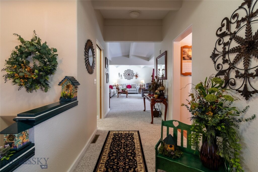 319 E 7th Avenue, Big Timber MT 59011