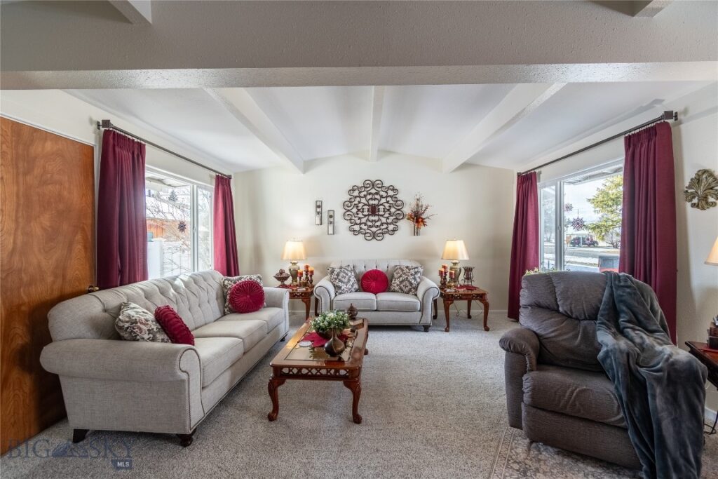 319 E 7th Avenue, Big Timber MT 59011