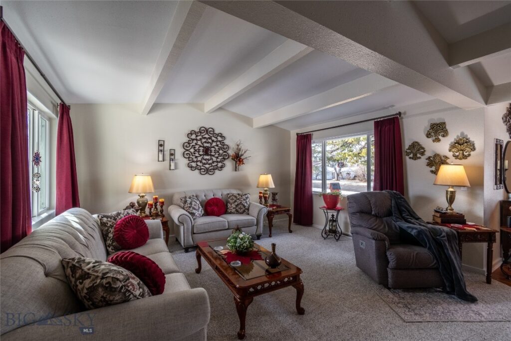 319 E 7th Avenue, Big Timber MT 59011