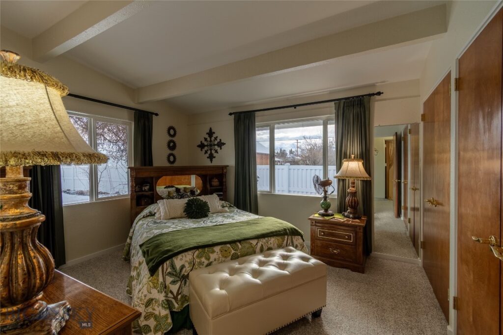 319 E 7th Avenue, Big Timber MT 59011