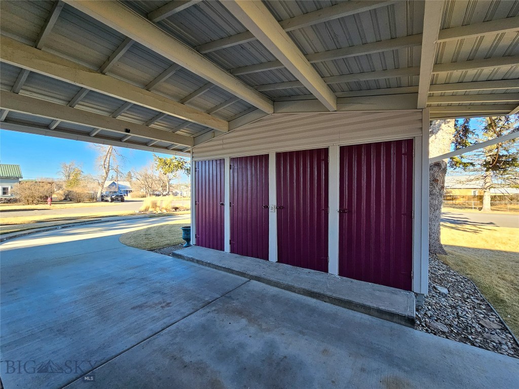 319 E 7th Avenue, Big Timber MT 59011