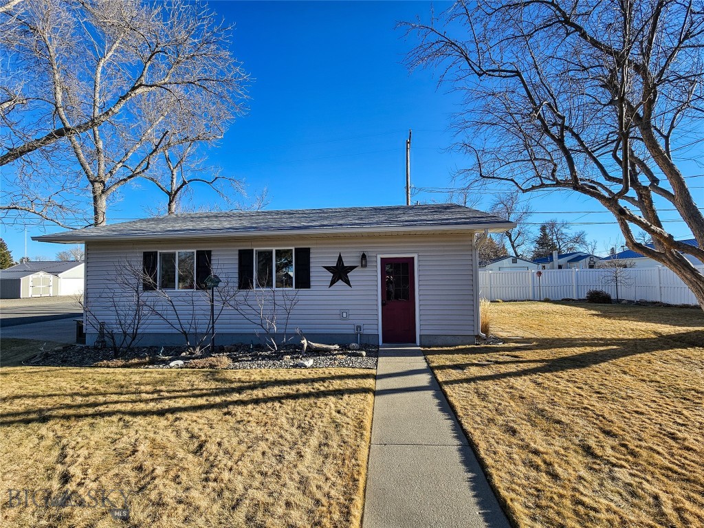 319 E 7th Avenue, Big Timber MT 59011