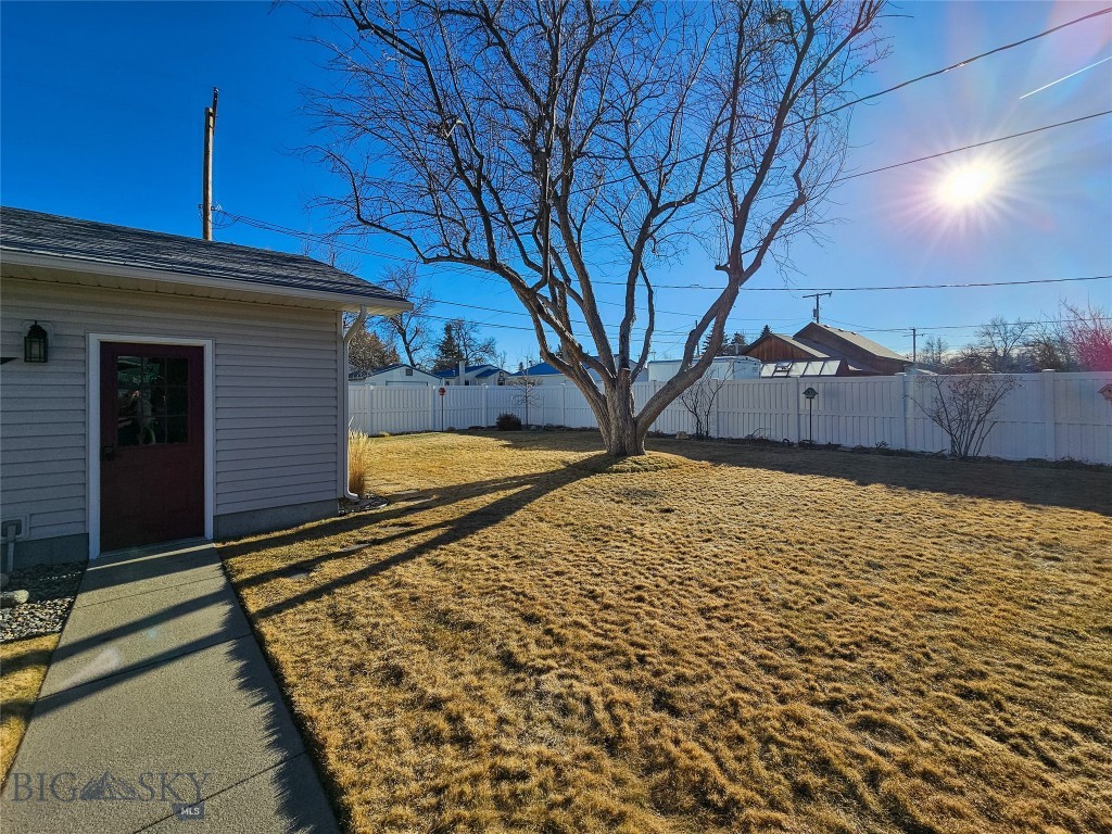 319 E 7th Avenue, Big Timber MT 59011