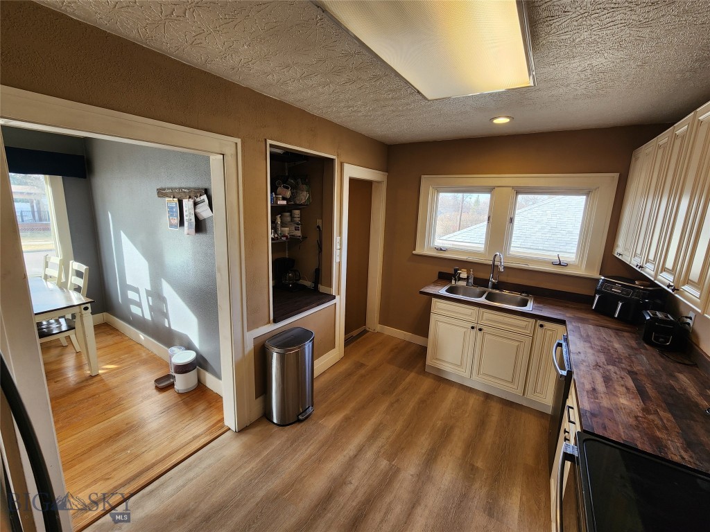 3301 1st Avenue N, Great Falls MT 59401