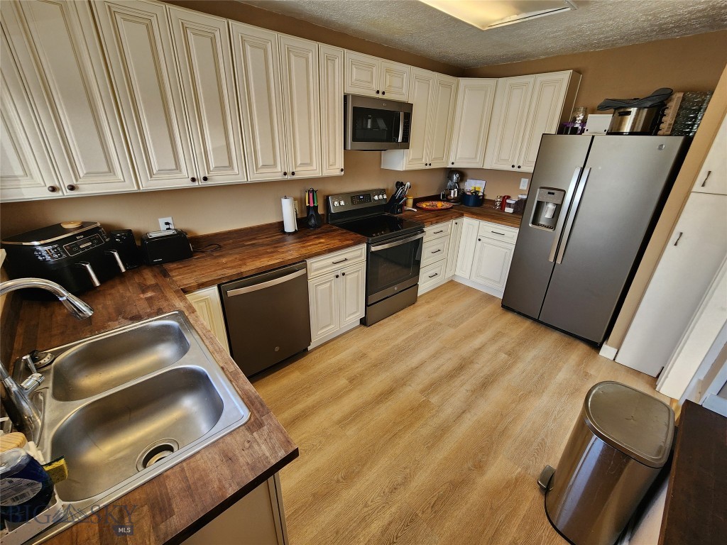 3301 1st Avenue N, Great Falls MT 59401