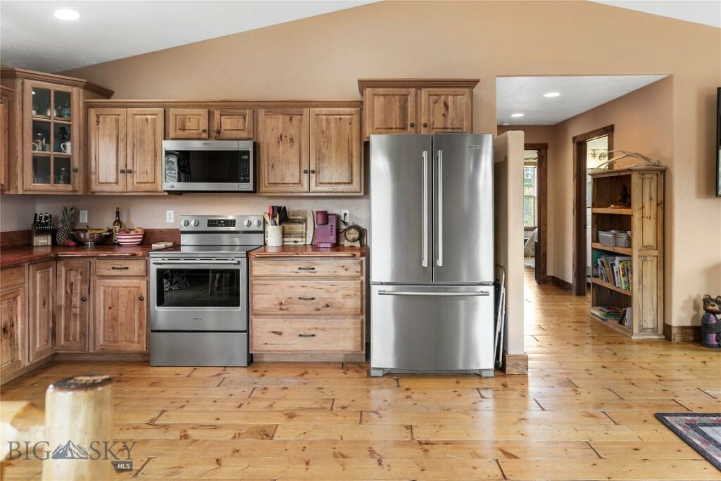 3337 Iris Ridge, Ramsay MT 59748