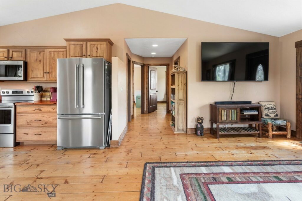 3337 Iris Ridge, Ramsay MT 59748