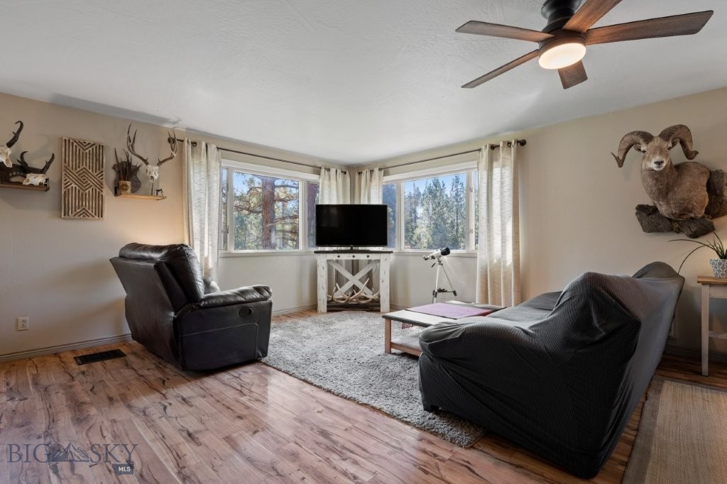 33900 Sheep Camp Road, Bonner MT 59823