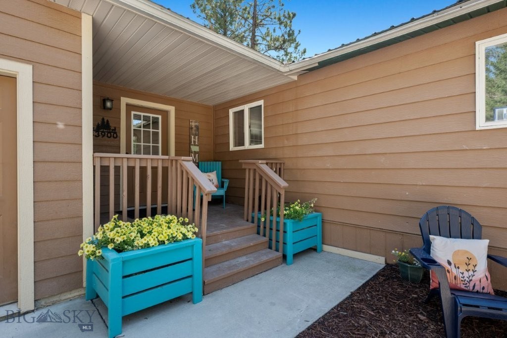 33900 Sheep Camp Road, Bonner MT 59823