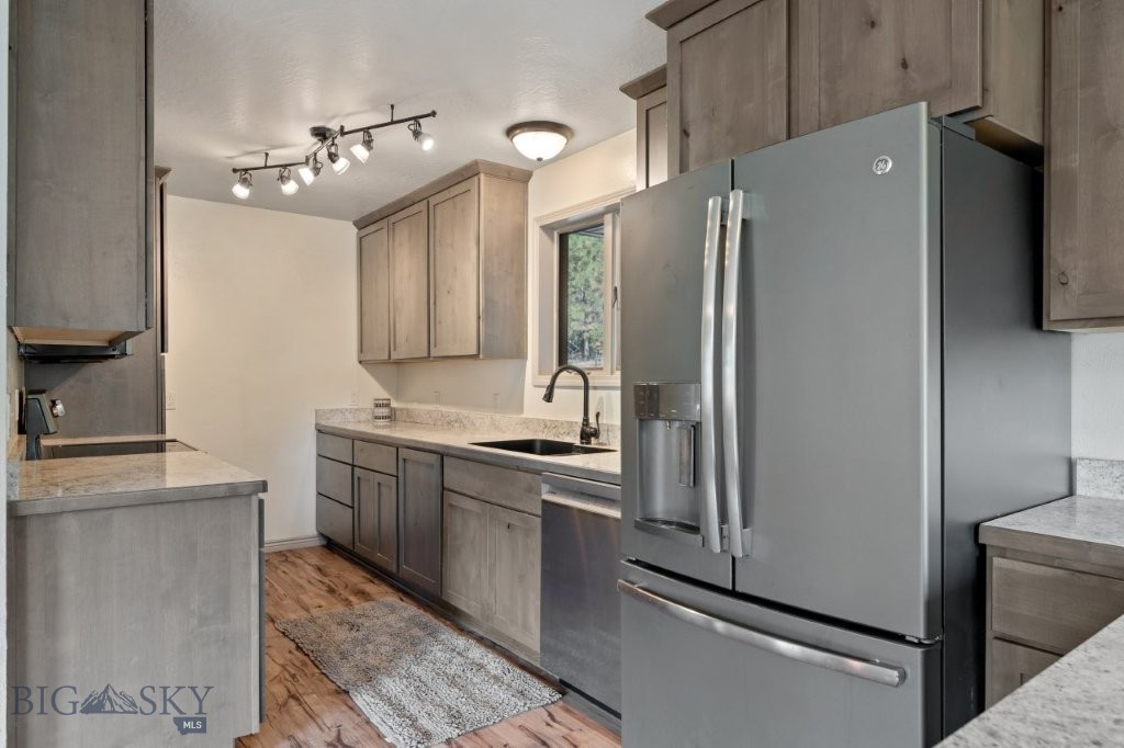 33900 Sheep Camp Road, Bonner MT 59823