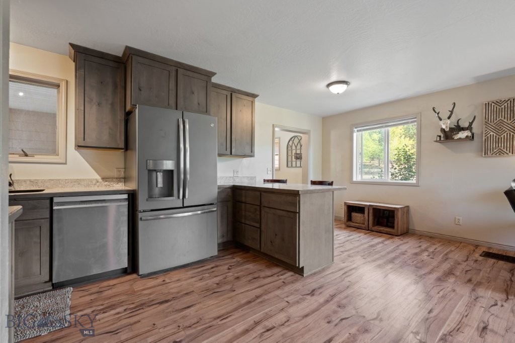 33900 Sheep Camp Road, Bonner MT 59823