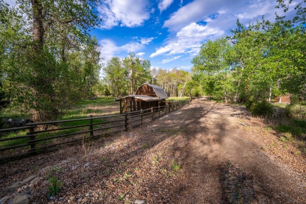 34 Cottonwood Bench Road, Wilsall MT 59086