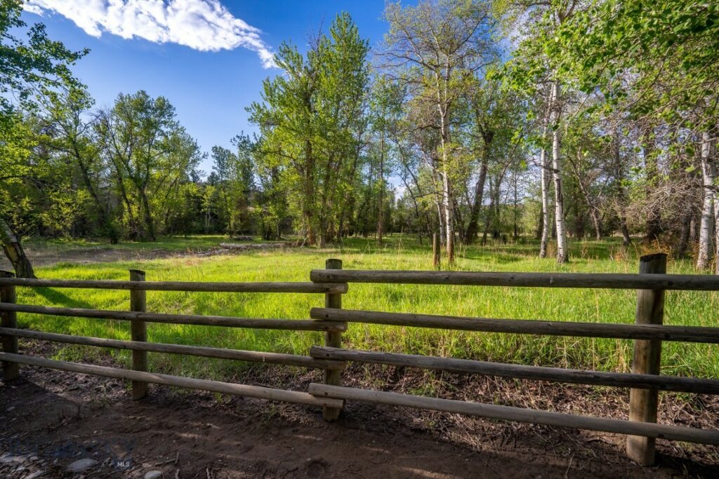 34 Cottonwood Bench Road, Wilsall MT 59086