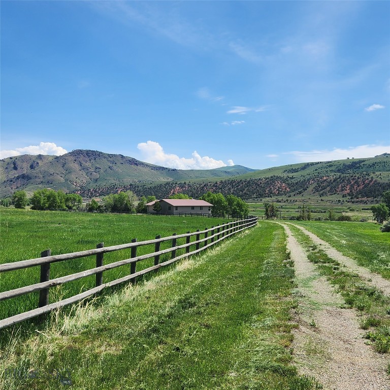 3433 Pipe Organ Rd, Dillon MT 59725