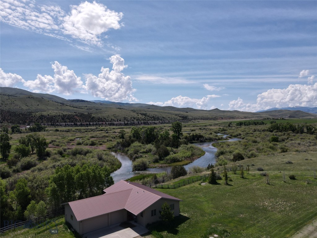 3433 Pipe Organ Rd, Dillon MT 59725