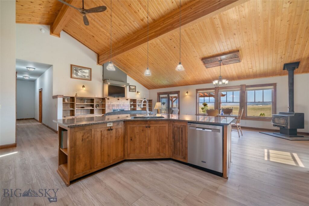 35 Halo Loop Trail, Ennis MT 59729