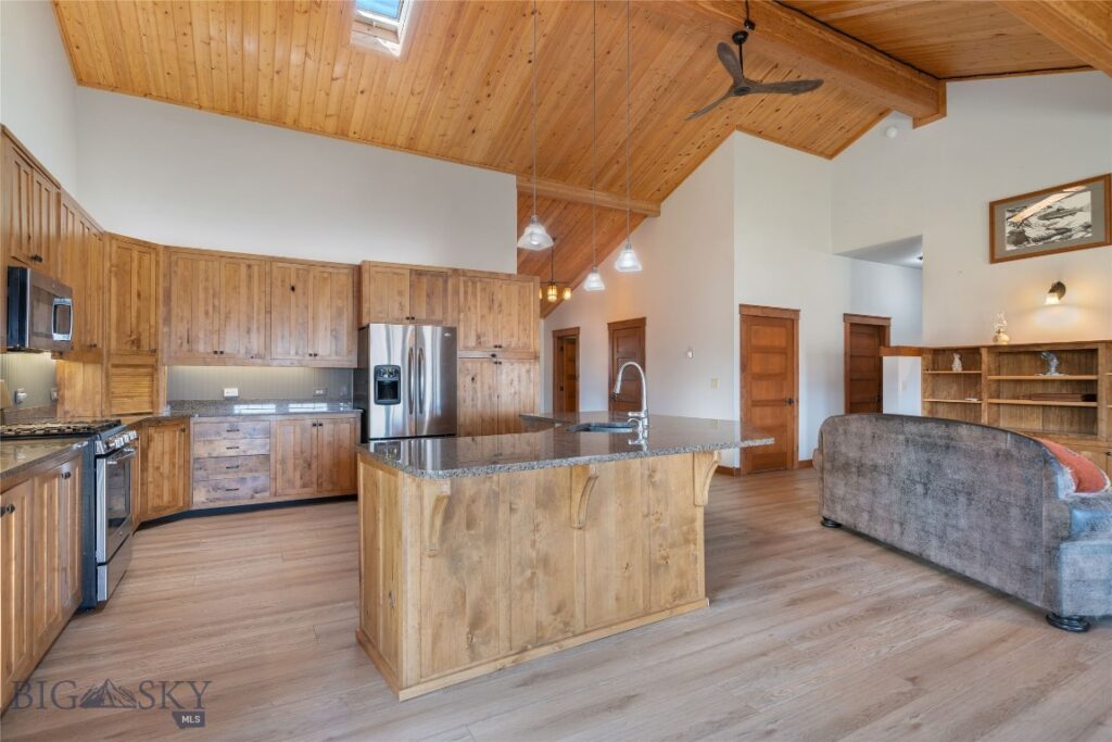 35 Halo Loop Trail, Ennis MT 59729