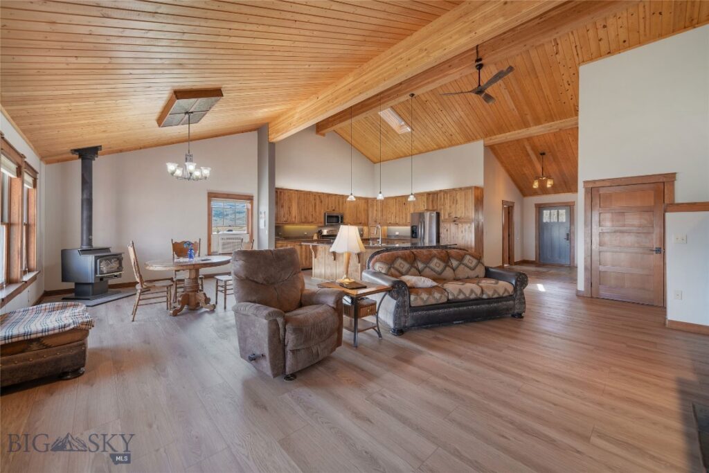 35 Halo Loop Trail, Ennis MT 59729