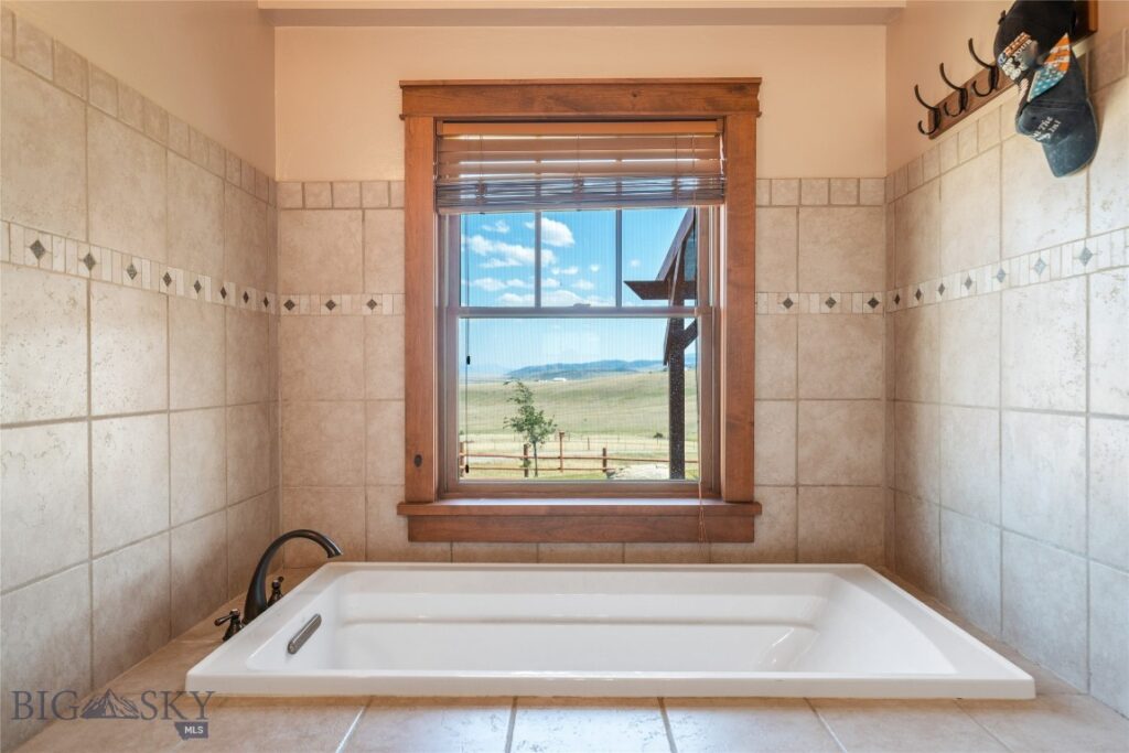 35 Halo Loop Trail, Ennis MT 59729