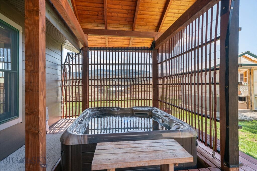 35 Halo Loop Trail, Ennis MT 59729