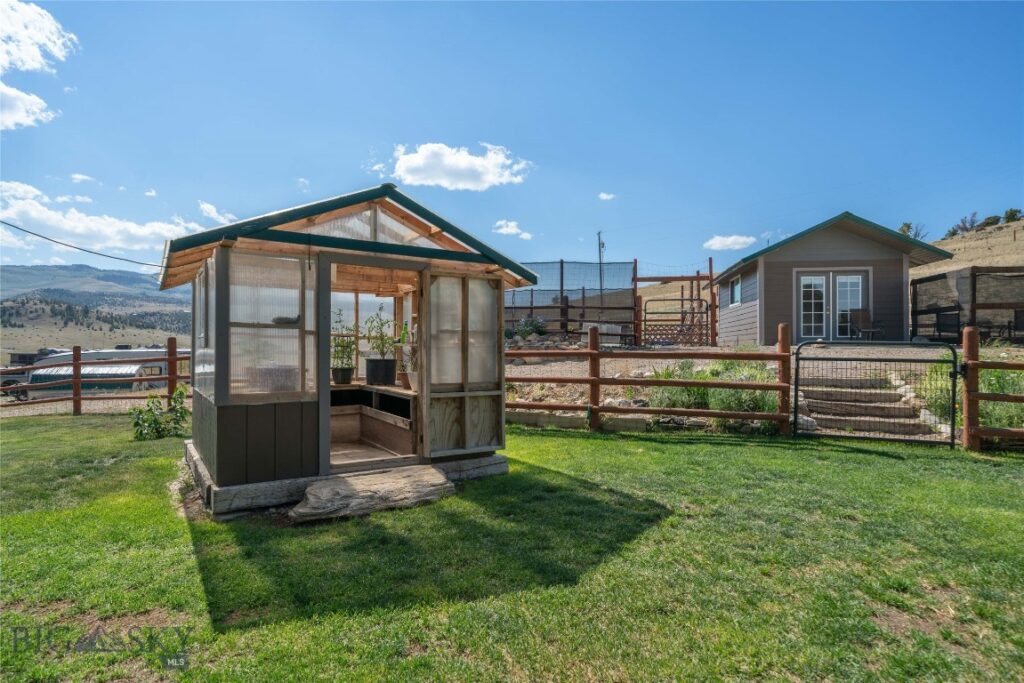 35 Halo Loop Trail, Ennis MT 59729