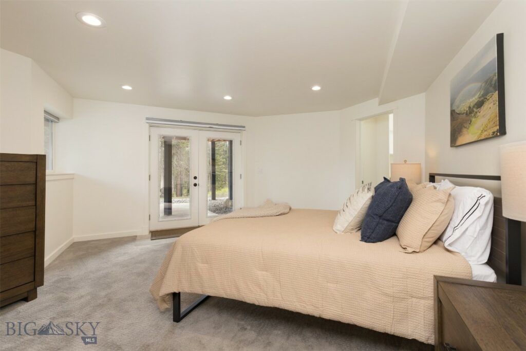 35 Northfork Road, Big Sky MT 59716