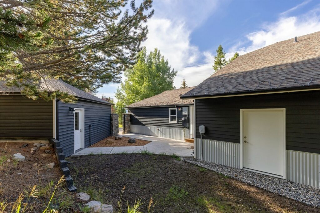 35 Northfork Road, Big Sky MT 59716