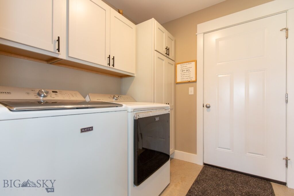 358 Pioneer Crossing Blvd, Manhattan MT 59741