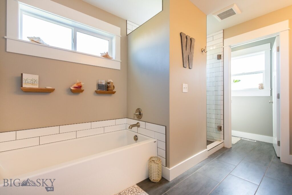 358 Pioneer Crossing Blvd, Manhattan MT 59741