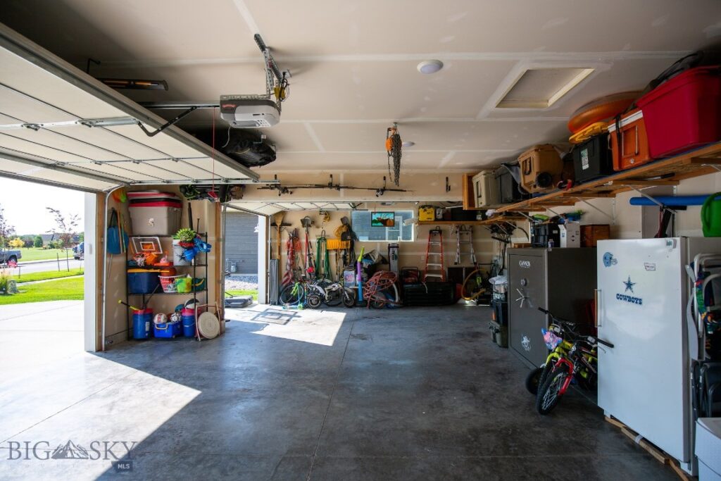 358 Pioneer Crossing Blvd, Manhattan MT 59741