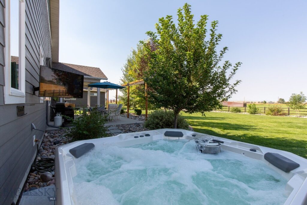 358 Pioneer Crossing Blvd, Manhattan MT 59741