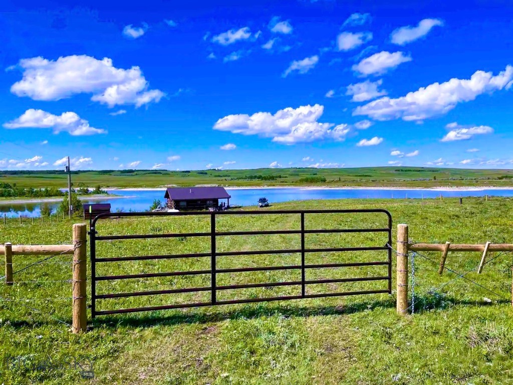 36 S Shore Road, Babb MT 59411