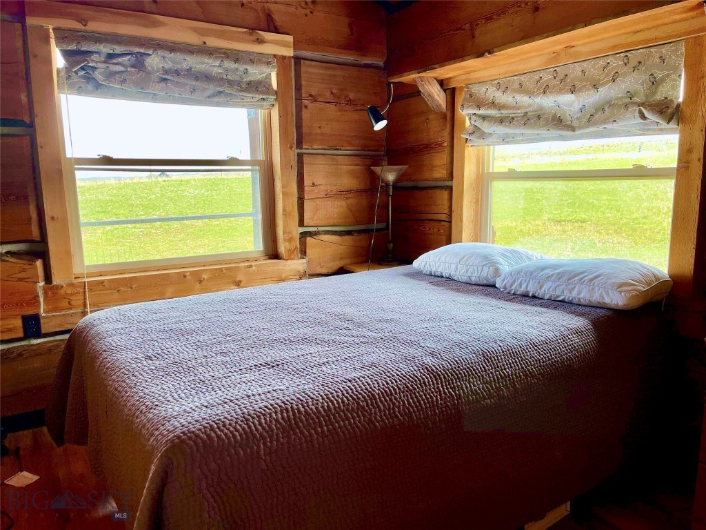 36 S Shore Road, Babb MT 59411