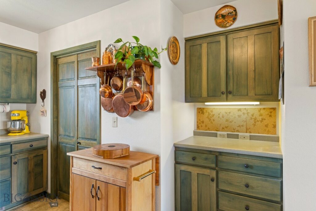 37 Bridger Meadow Lane, Pray MT 59065