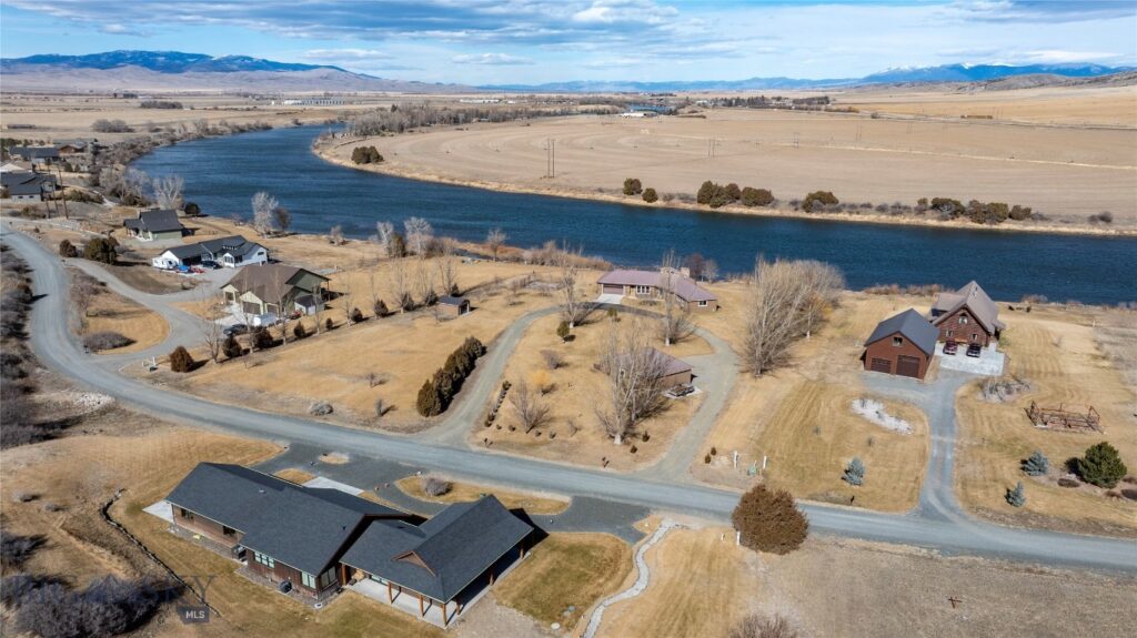 37 Missouri View Loop, Toston MT 59643