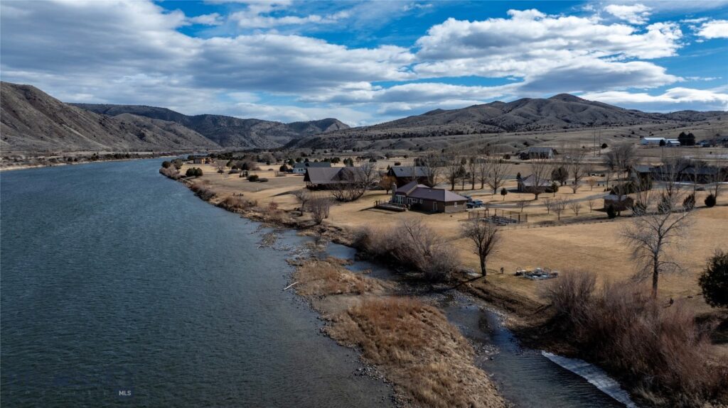 37 Missouri View Loop, Toston MT 59643