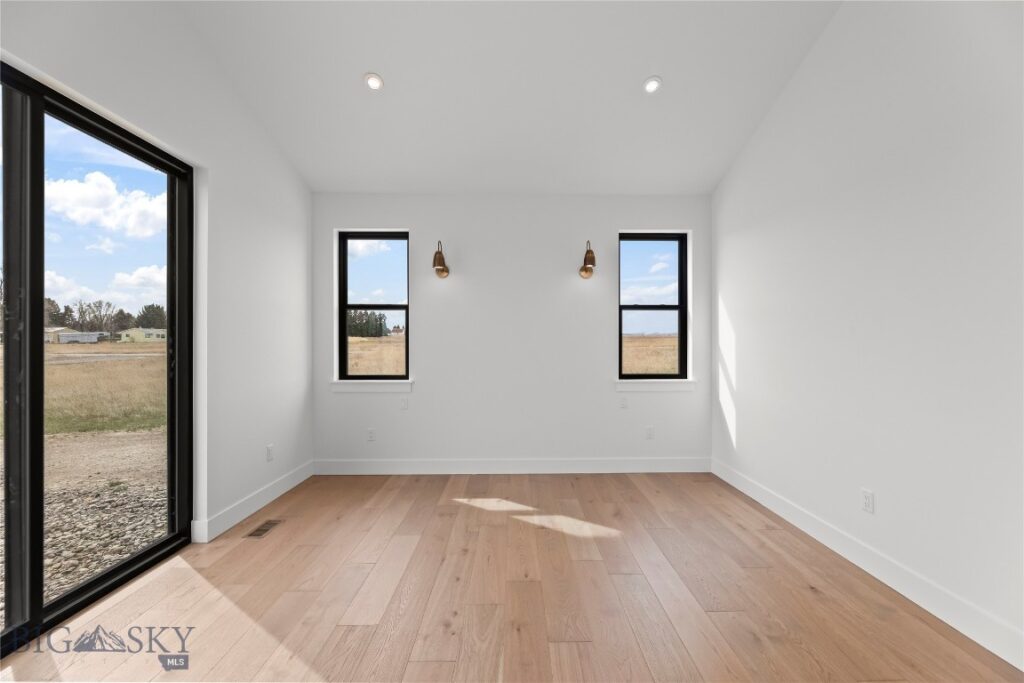 374 Cushing Lane, Manhattan MT 59714