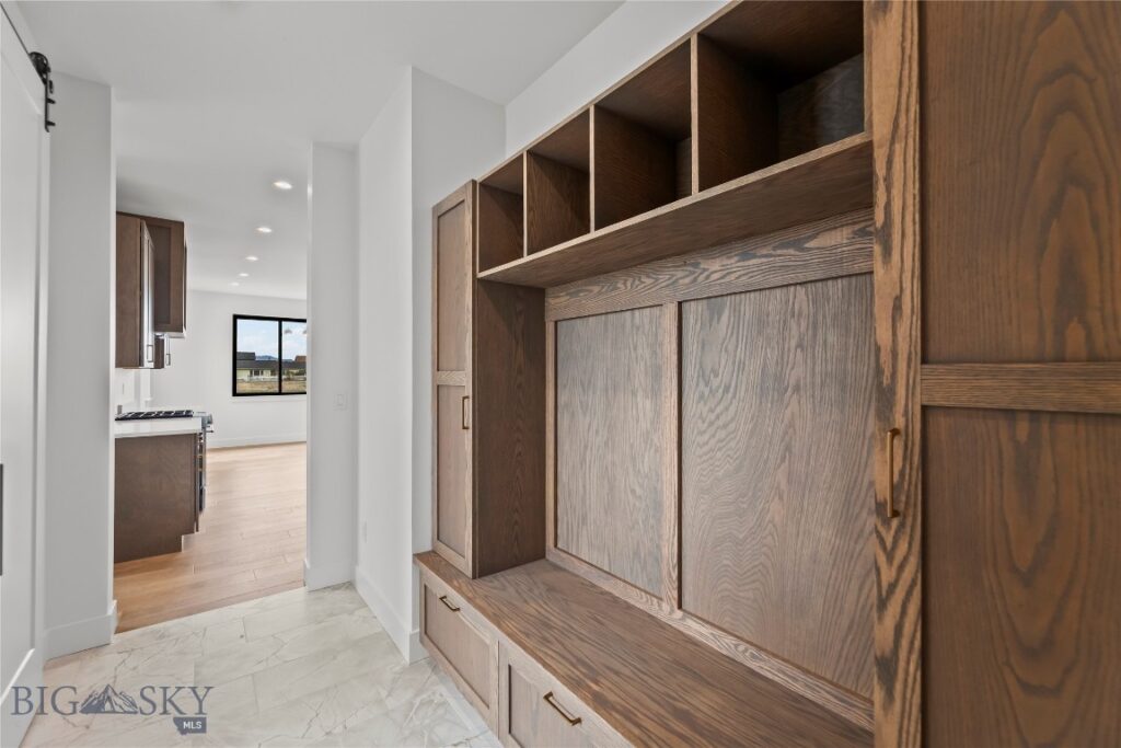 374 Cushing Lane, Manhattan MT 59714