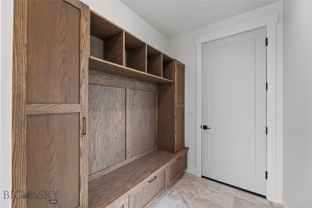 374 Cushing Lane, Manhattan MT 59714