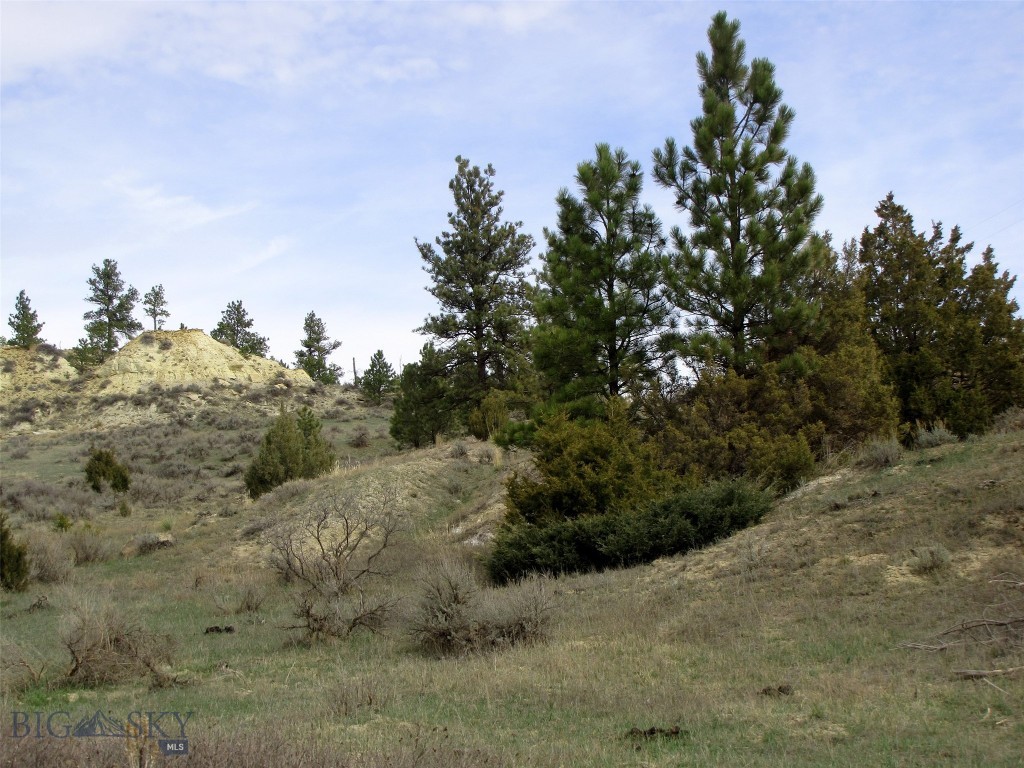 3808 Moon Creek Road, Miles City MT 59301