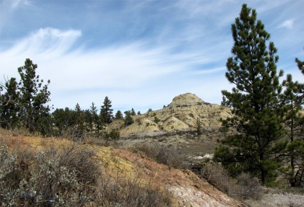 3808 Moon Creek Road, Miles City MT 59301