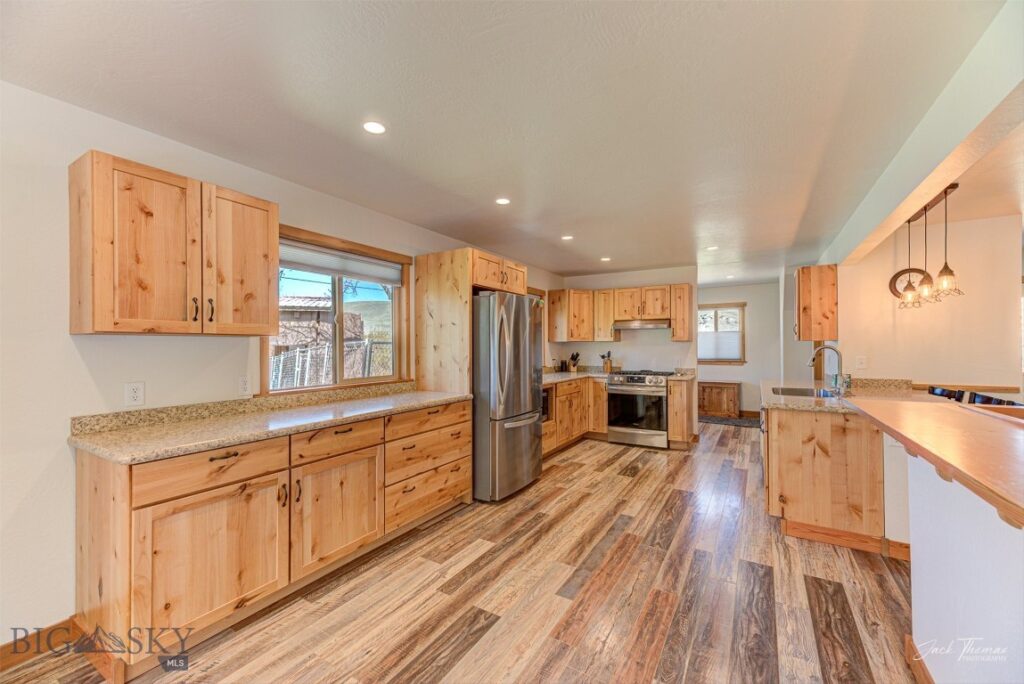 3925 W US Highway 12, Helena MT 59601