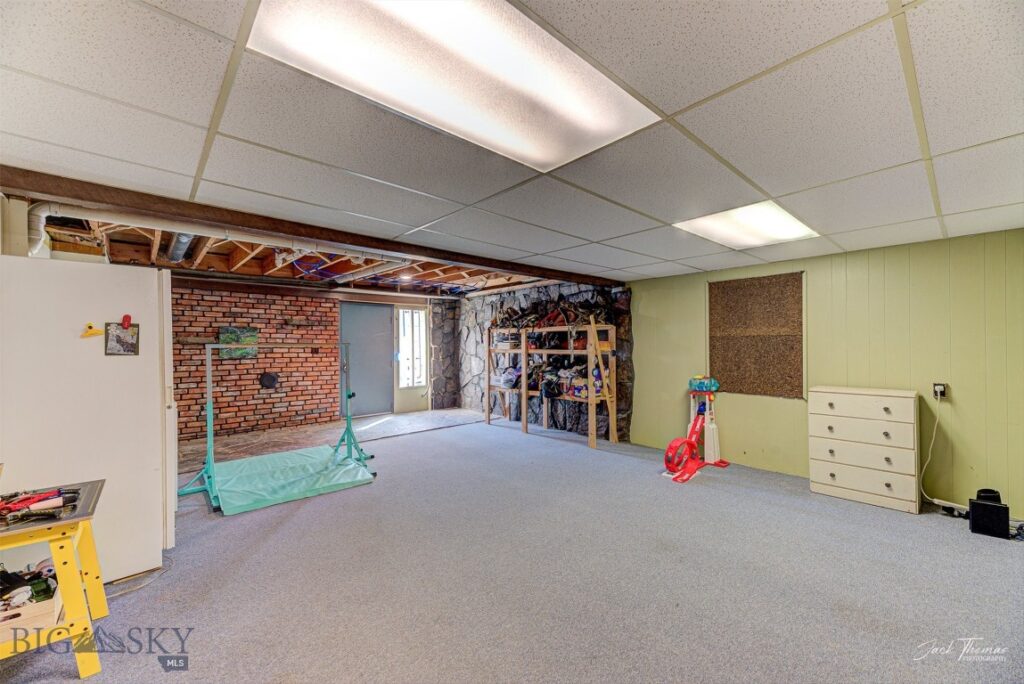 3925 W US Highway 12, Helena MT 59601