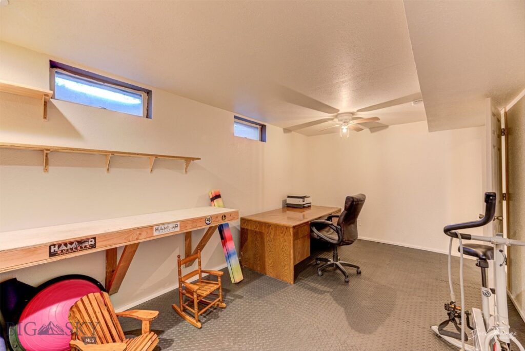 3925 W US Highway 12, Helena MT 59601