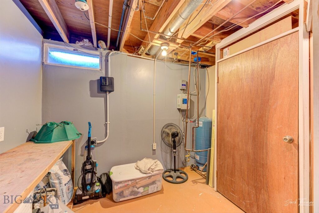 3925 W US Highway 12, Helena MT 59601