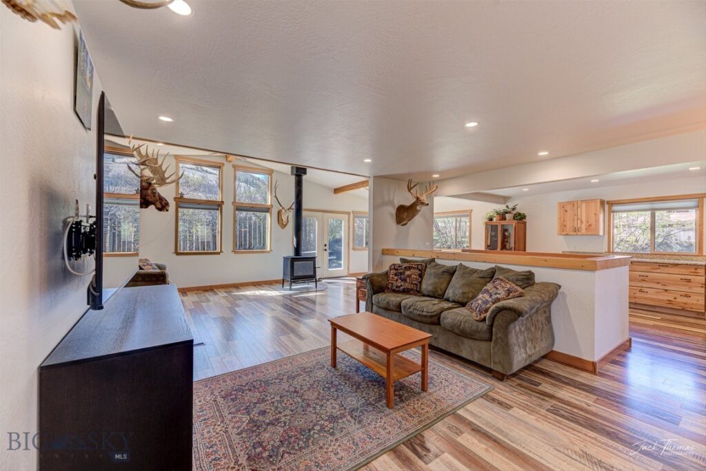 3925 W US Highway 12, Helena MT 59601