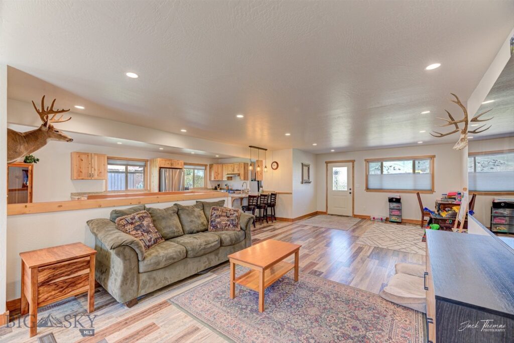 3925 W US Highway 12, Helena MT 59601