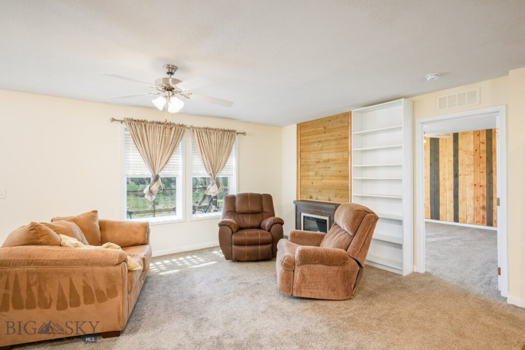 4 N Moonlight Drive, Roundup MT 59072